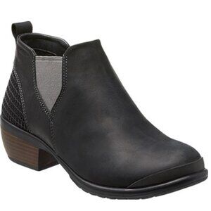 KEEN Morrison Chelsea Boot in Black Leather Normcore Fall Outdoor - Size US 6.5